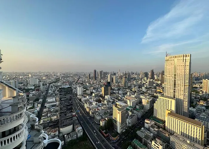 Iconic Skyline, Big Apartment, Great Location * 방콕